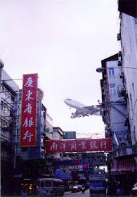 Cathay Pacific 747 landing at Kai Tak airport