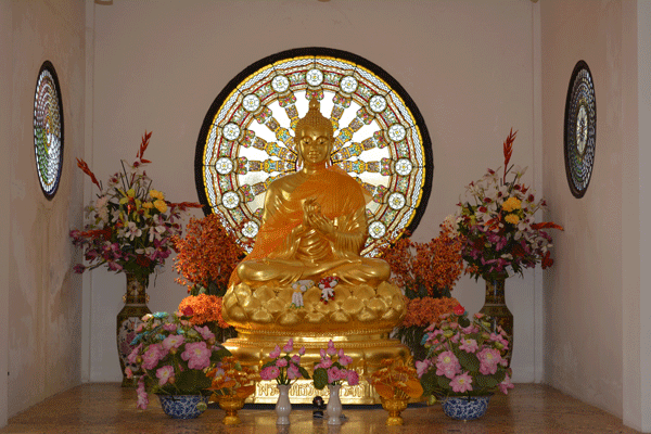 Buddha statue on pha son kaew temple