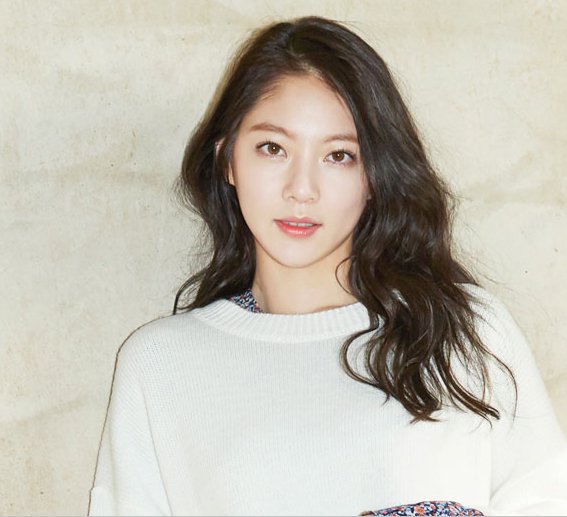 gong seungyeon models plastic island daily k pop news gong seungyeon models plastic island daily k pop news