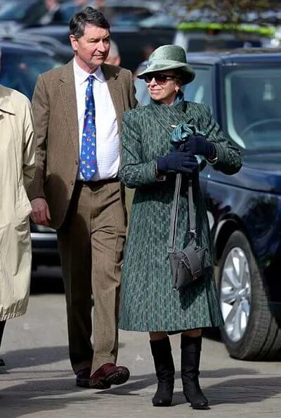 Zara wore purple Claire Mischevani coat. Autumn Phillips wore Really Wild coat, Duchess of Cambridge's favourite labels