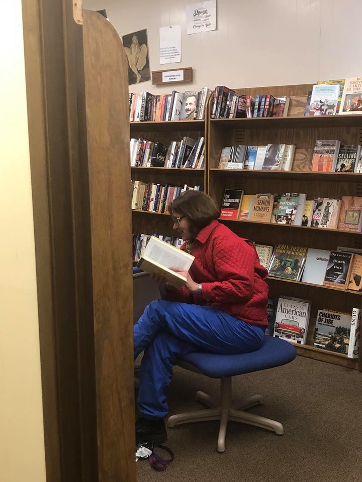 Book Rack Used Books PHOTO GALLERY