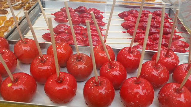 Candied apples at La Salute
