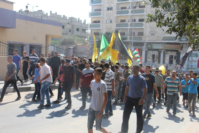 Joie au sein du Fatah : Enfin un « martyr » de leur parti dans les émeutes à Gaza, avec des funérailles médiatisées - Infos-Israel.News