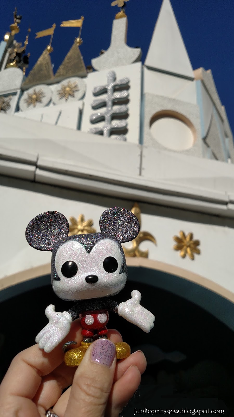 Mickey Mouse Funko Pop exploring Disneyland!