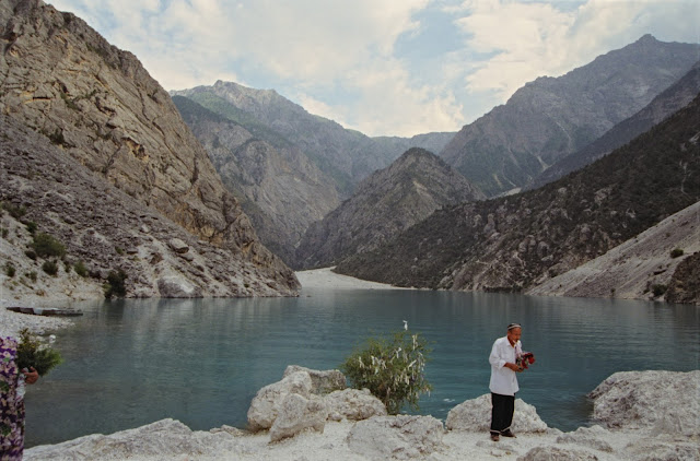 Ouzbékistan, Chakhimardan, Kurban-Kul, lac du Sacrifice, © Louis Gigout, 1999