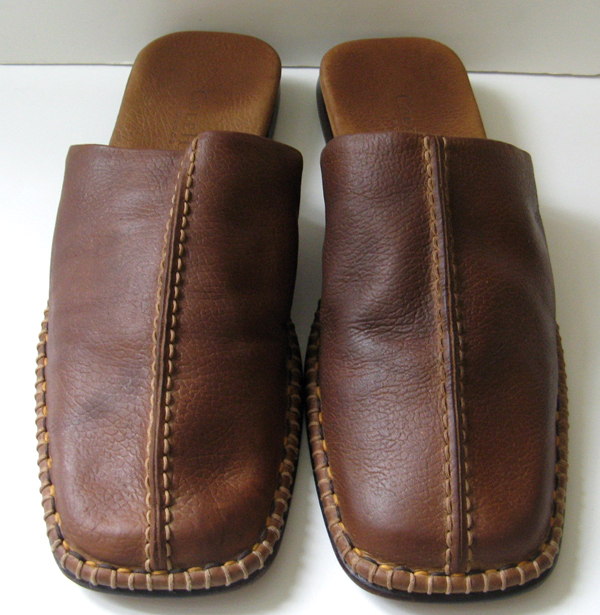 louis vuitton pool mules