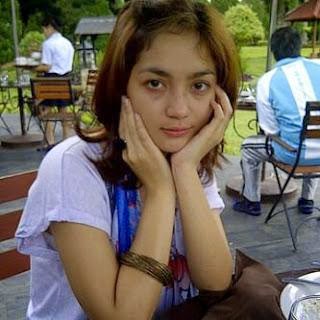 Imel Putri Cahyati Imel Putri Cahyati