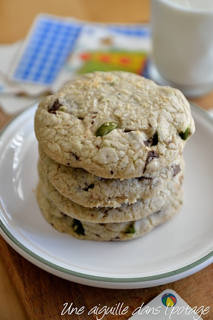 Biscuits à la farine de sarrasin, chocolat et pistaches