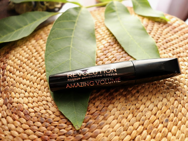 Máscara de pestanas -  Amazing Volume|  Revolution