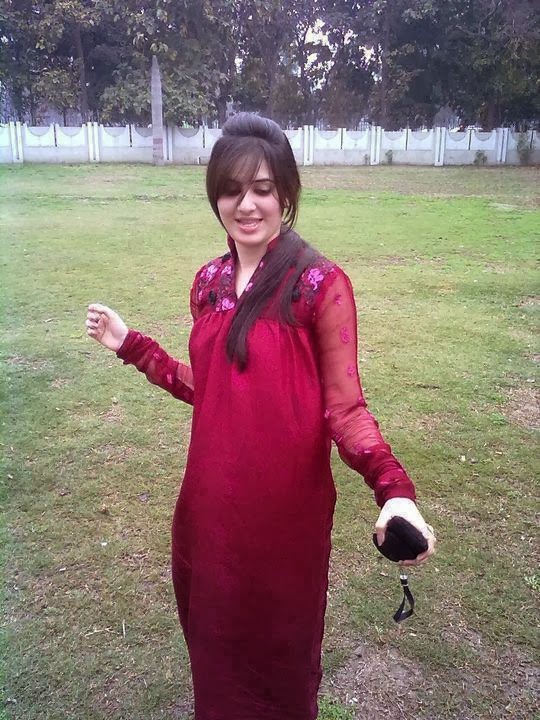 Desi Girls Photos Hot Desi Girls Pictures And Wallpapers