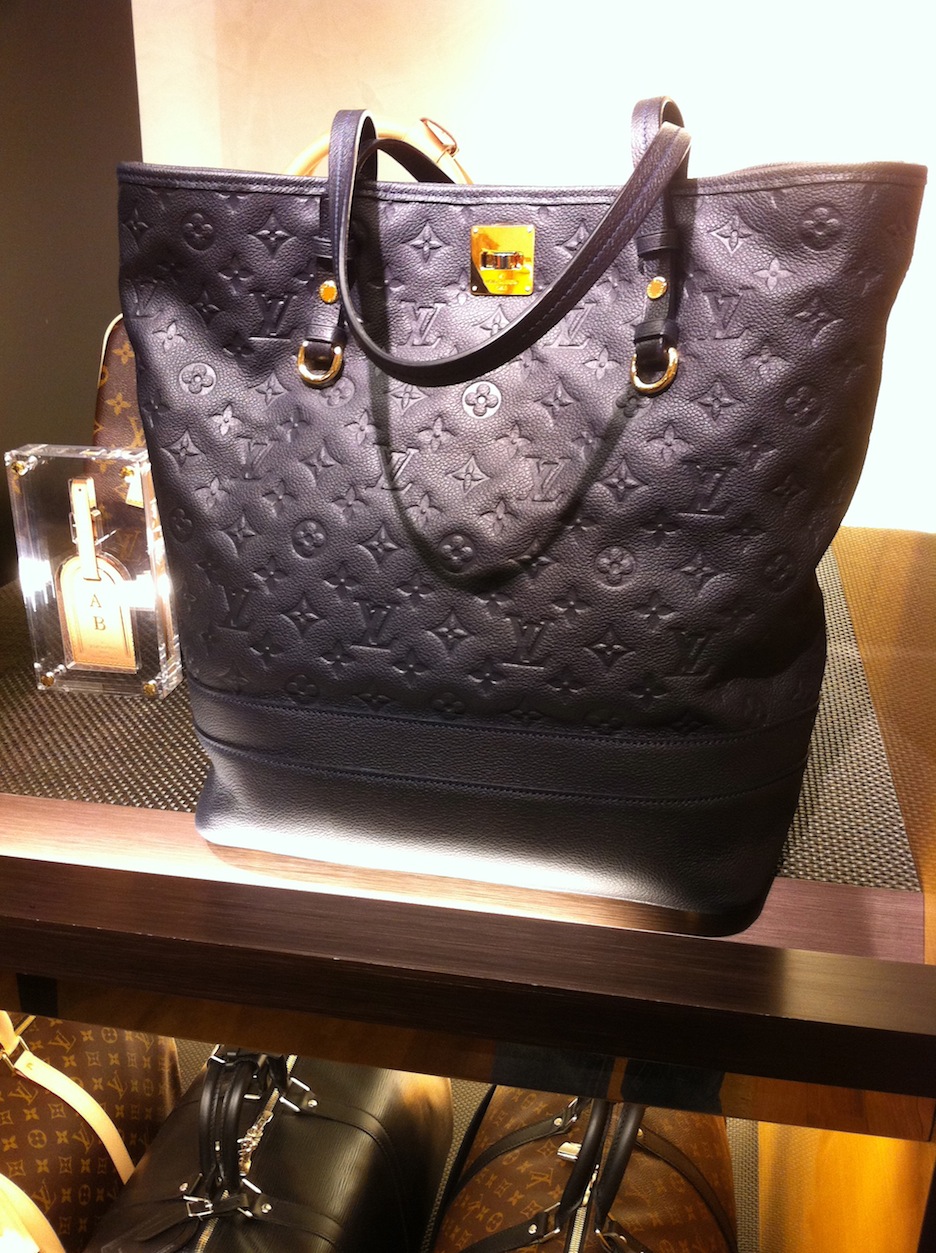 Louis Vuitton, Bags, Absolutely Gorgeous Louis Vuitton Monogram Empreinte  Leather Citadine Bag