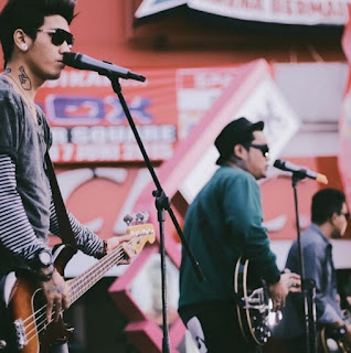 Lirik Lagu Last Child - Pedih last child