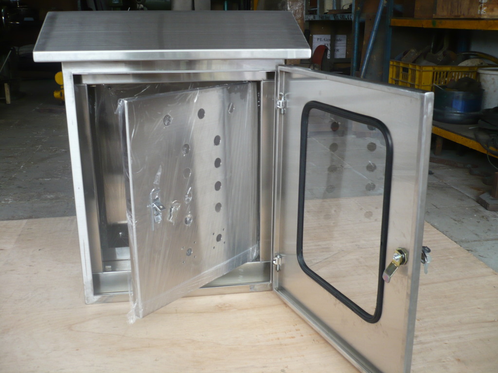 box panel listrik stainless steel double pintu swing