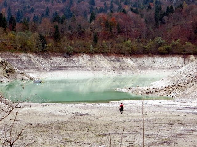 sentiero natura val canzoi lago della stua