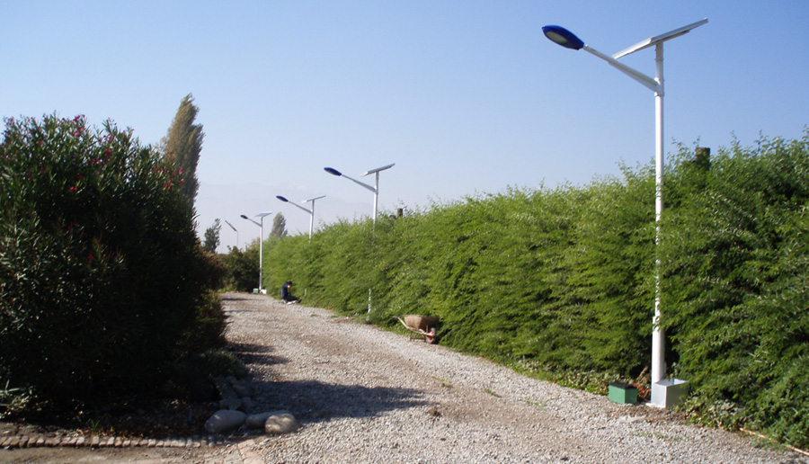 everblue™ : POSTES SOLARES LED