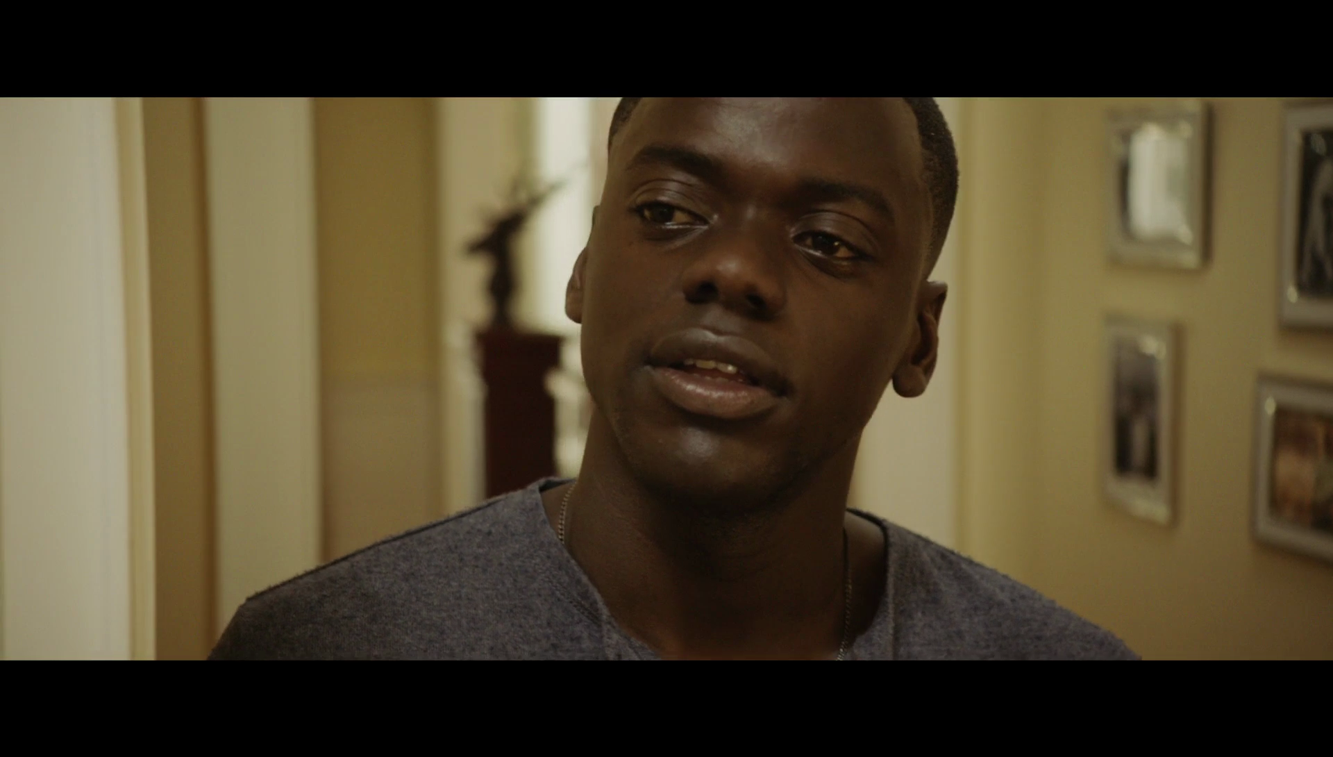 Клип в машине. Get out 2017. Брэдли уитфорд прочь. Ludacris за кадром своего клипа «get back» (2004). Дэниел калуя прочь.