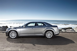 2012 Chrysler 300C Pictures