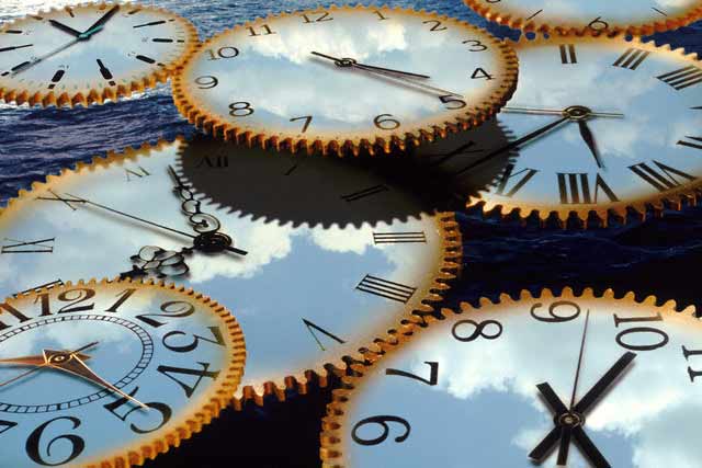 MayWorld: Mesin Waktu? Penjelajah Waktu?