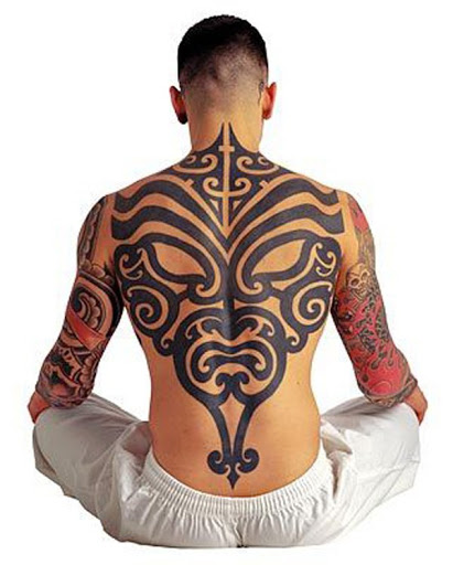 Tribal raio da tatuagem da idéia para os homens em volta completa