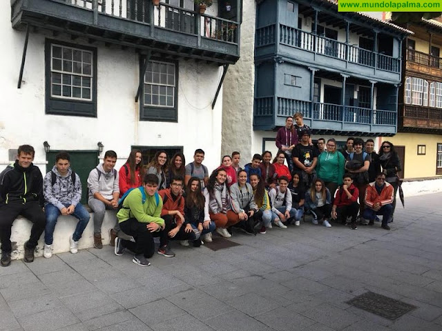 Alumnos de 4º ESO del I.E.S. El Paso visitan Santa Cruz de La Palma