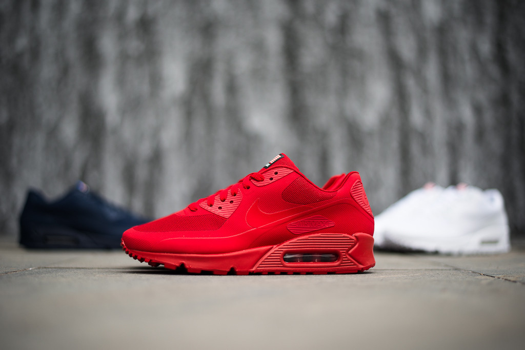nike air max red hyperfuse