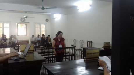 Tin tuc phap luat ngay 8/6: Ghen tuong chong giet vo roi tu tu - Anh 3