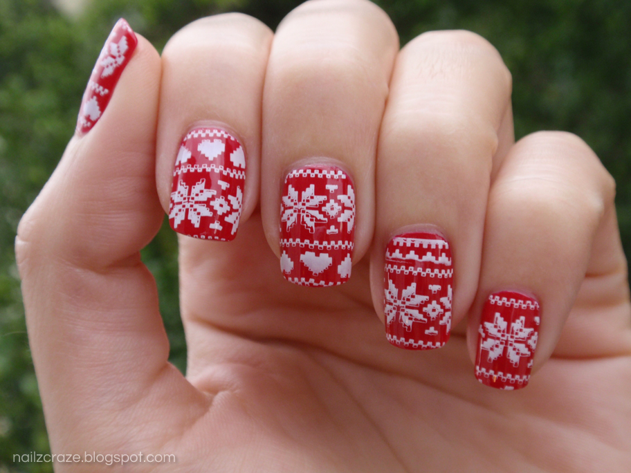 Red Christmas Sweater mani with Nailz Craze NC03 plate Nailz Craze