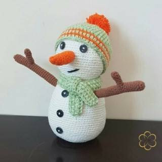 PATRON GRATIS MUÑECO DE NIEVE AMIGURUMI 35586