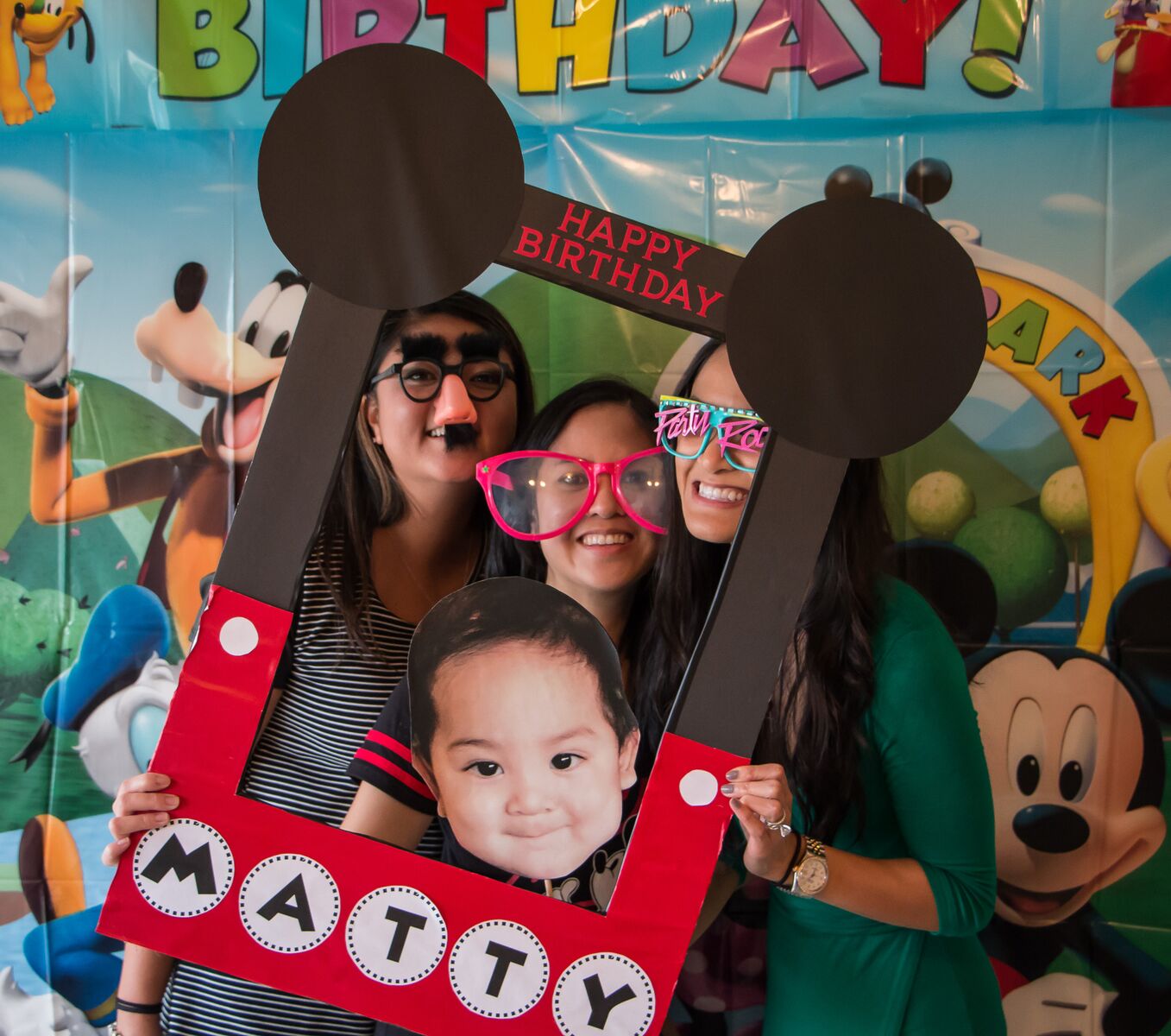 Diy Mickey Mouse Photo Frame Prop Picture Ideas Domesticated Diva Mickey Mouse Clubhouse Diy Party Ideas
