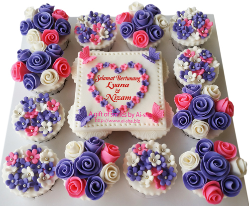 Engagement Cupcake