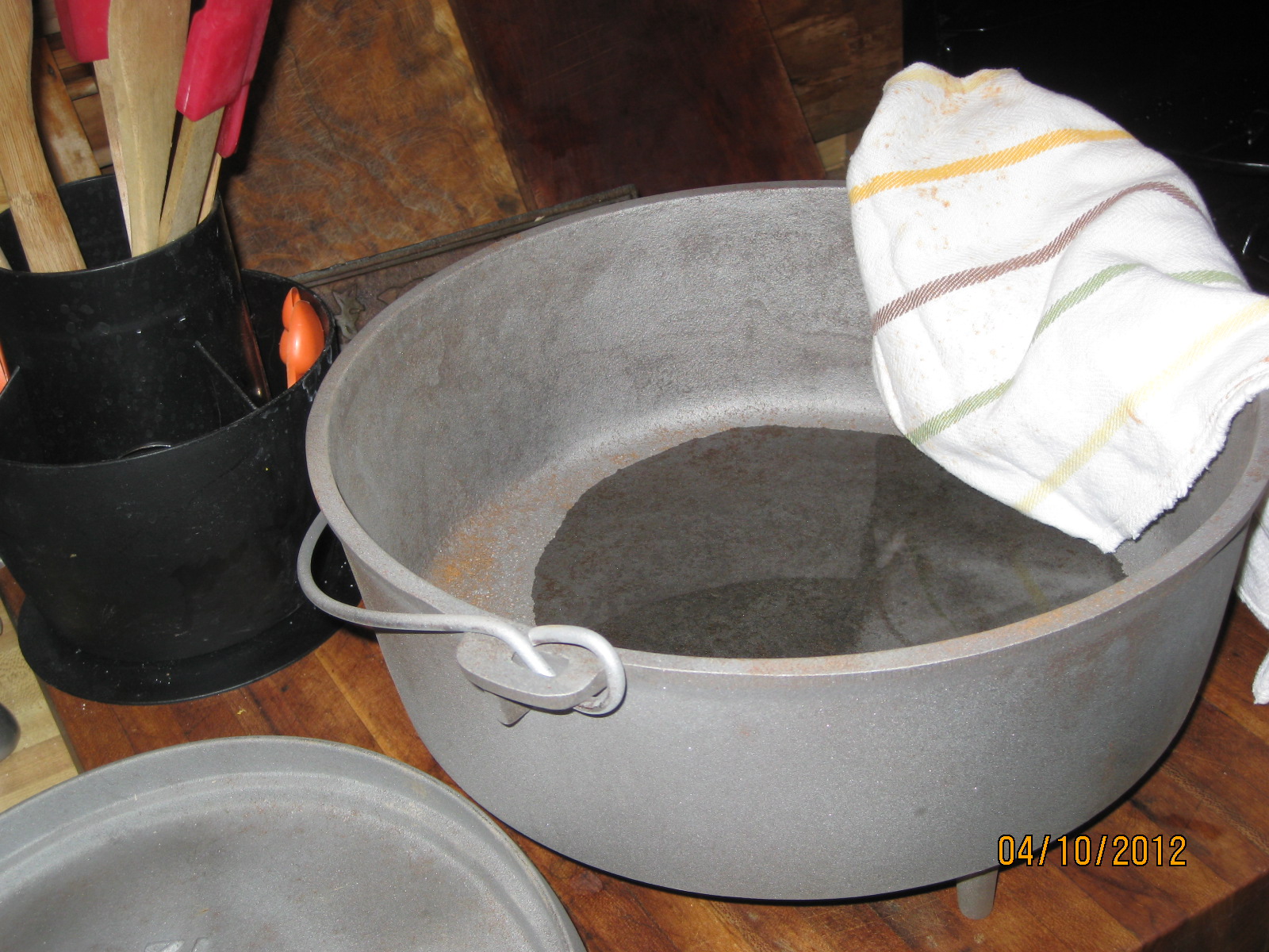 The Pauley Principle Restoring a Rusty Cast Iron Dutch Oven