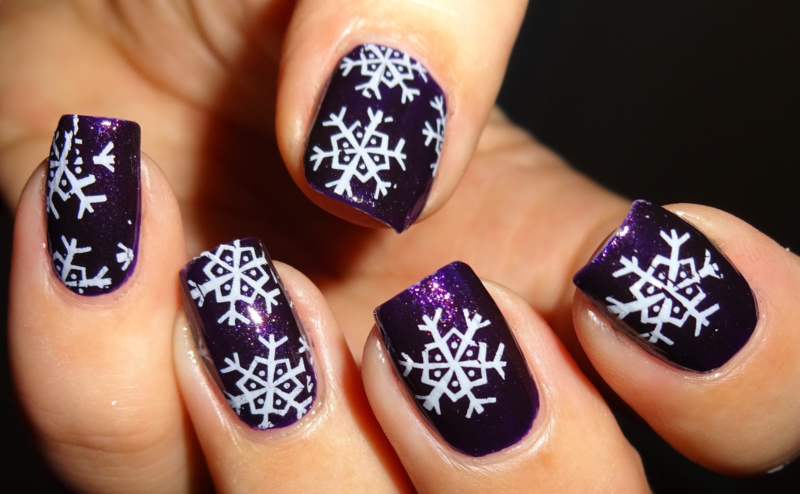 Wendy's Delights: Iced Snowflake Nail Foil from Sparkly Nails