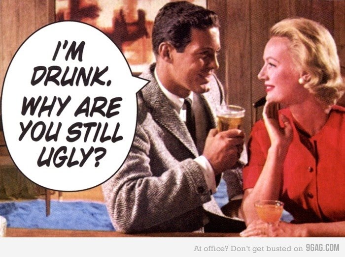 диета на лимонной воде. питьевая вода оканчивающаяся на say. человек пьющий воду. Limon bo'lagi. стакан воды в руке.