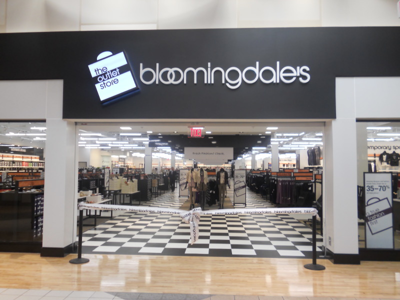 Bloomindale&#39;s coming to Wrentham Village Premium Outlets
