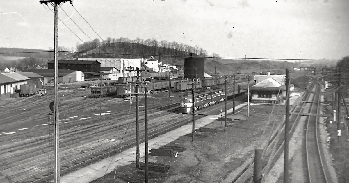 Vintage Railroad Pictures New York Central at Lyons, looking east, 1950s
