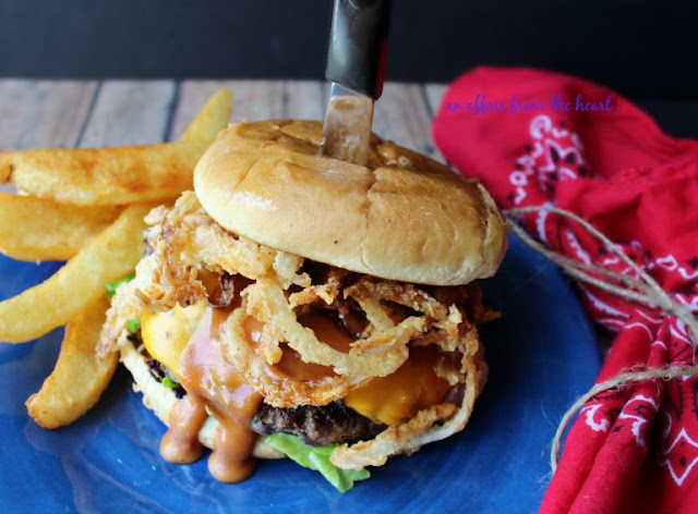 Featured Recipe // Western Burgers from An Affair From the Heart #SecretRecipeClub #recipe #picnicsandbbq #burger #grill