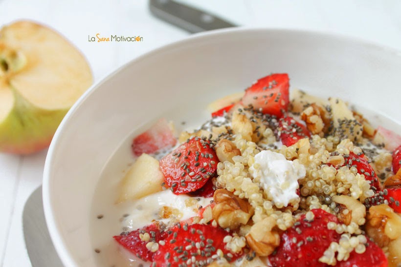 quinoa con fruta y yogurt griego