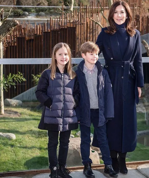 Princess Josephine and Prince Vincent. pandas Xing Er and Mao Sun. Crown Princess Mary wore Fonnesbech Avignon trench coat