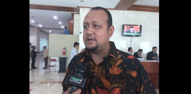 BUMN Lebih Baik Bangun Kerja Sama Ketimbang Menumpuk Utang BUMN Lebih Baik Bangun Kerja Sama Ketimbang Menumpuk Utang
