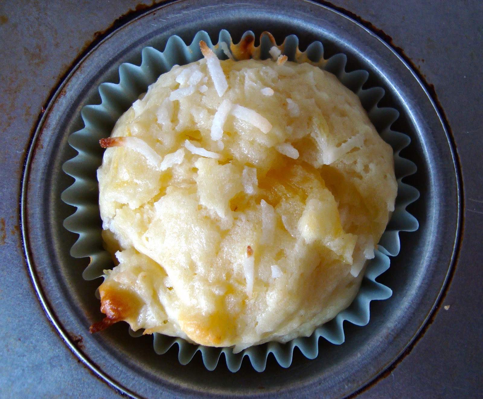 Caker Cooking: Lynda&amp;#39;s Pina Colada Muffins