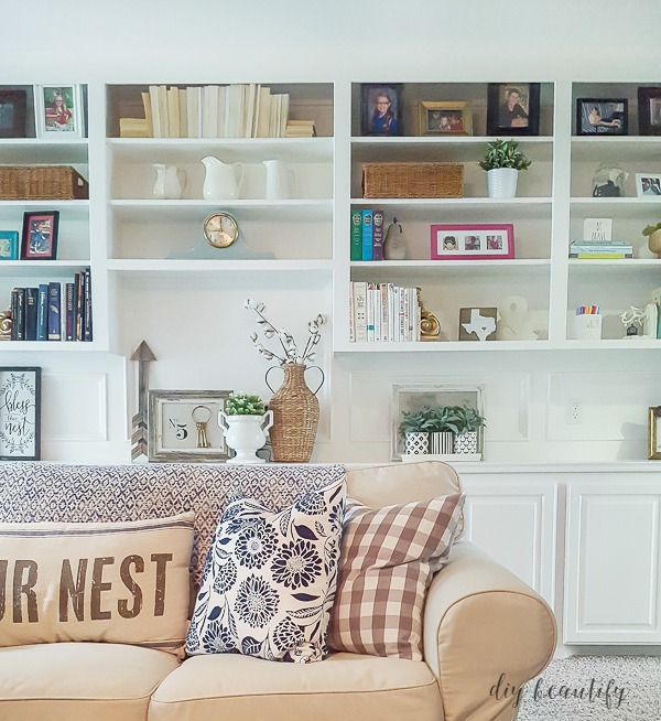 How To Creatively Style Large Bookshelves Diy Beautify