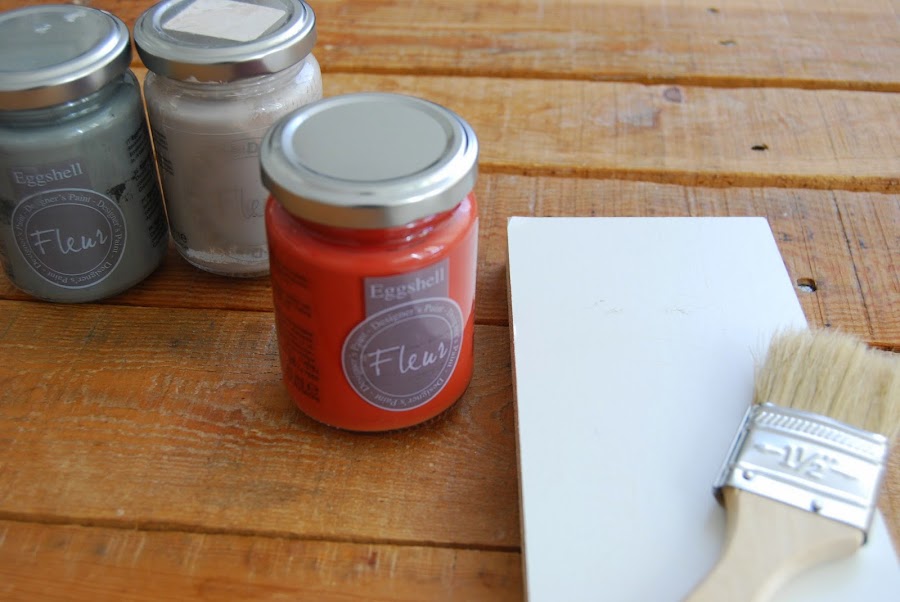 Cómo reciclar un cajón en una mesa auxiliar con chalk paint.