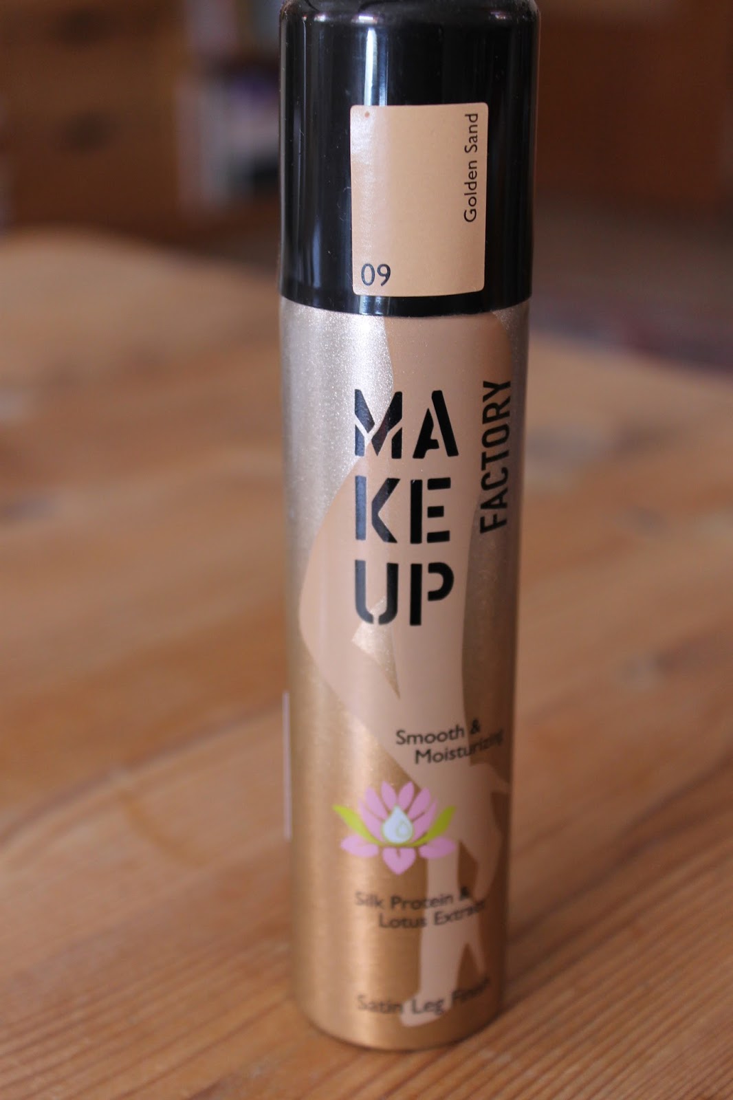 Make Up Factory Satin Leg Finish MAKEUP Factory - Satin Leg Finish im Test