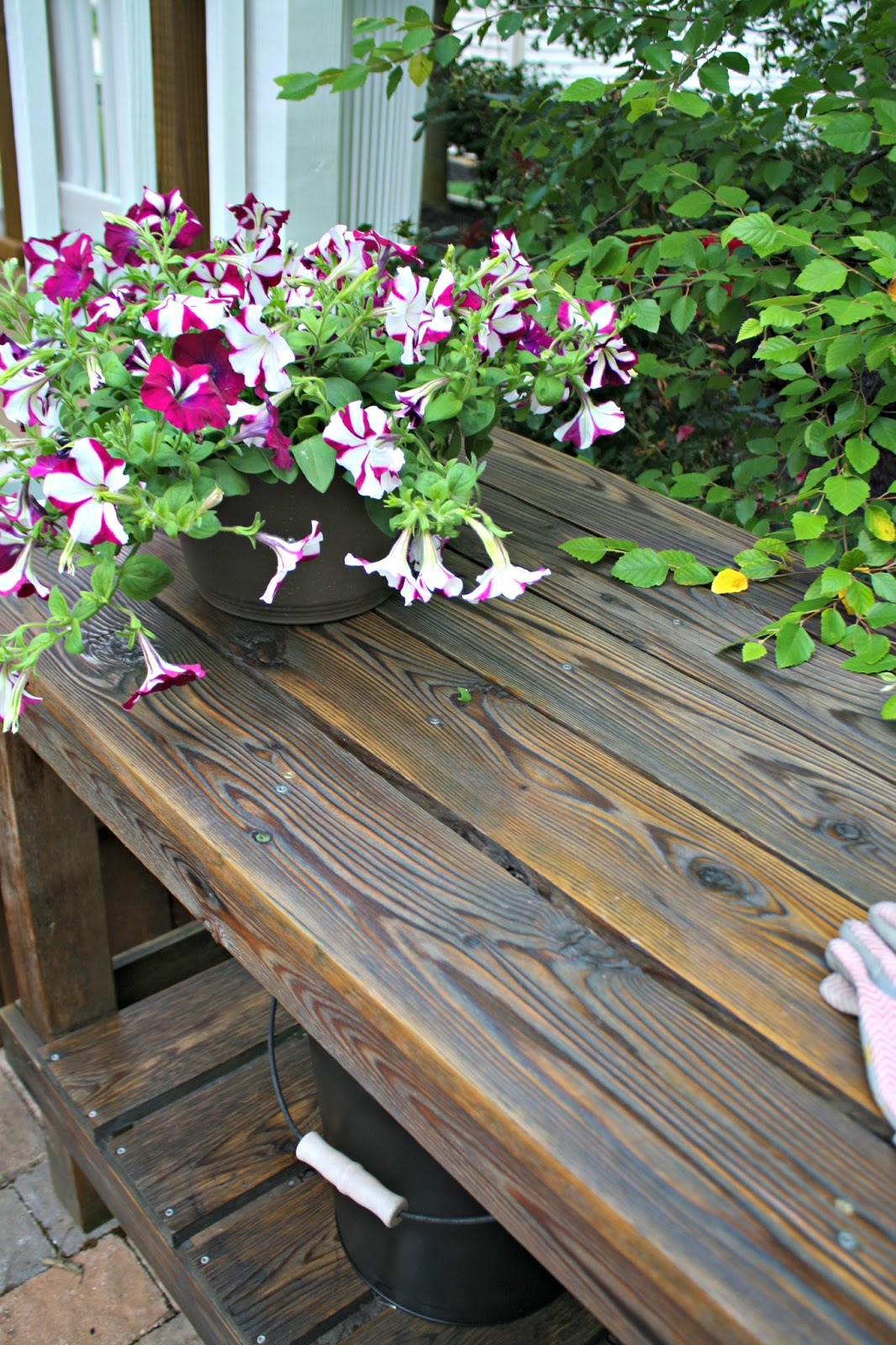 teak potting bench on Refinishing Our Outdoor Potting Bench From Thrifty Decor Chick
