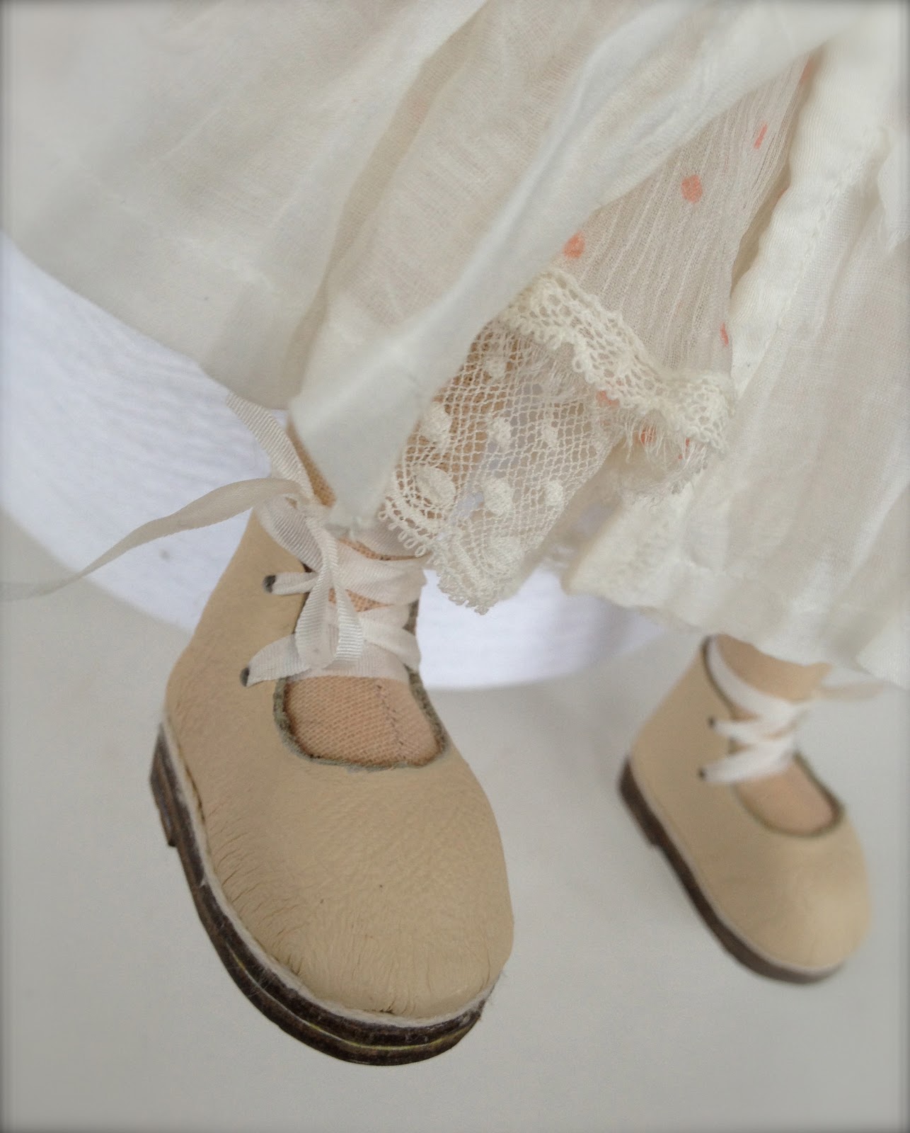 Troy's Toys: Игровая кукла.