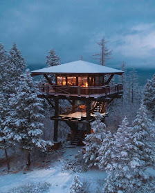 01-In-the-Snow-MT-Creative-Architecture-with-the-Fire-Lookout-Tower-www-designstack-co