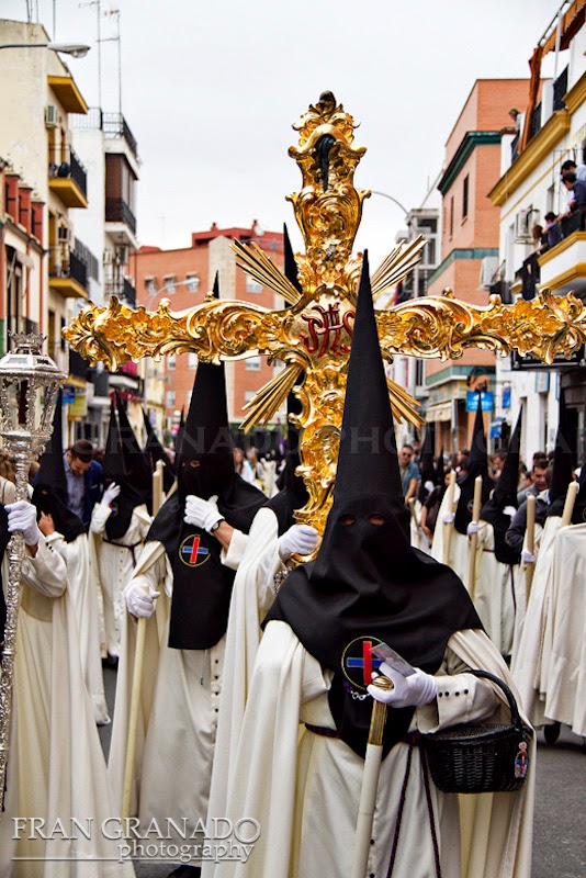 http://franciscogranadopatero35.blogspot.com/2014/09/la-hermandad-del-poligono-san-pablo.html