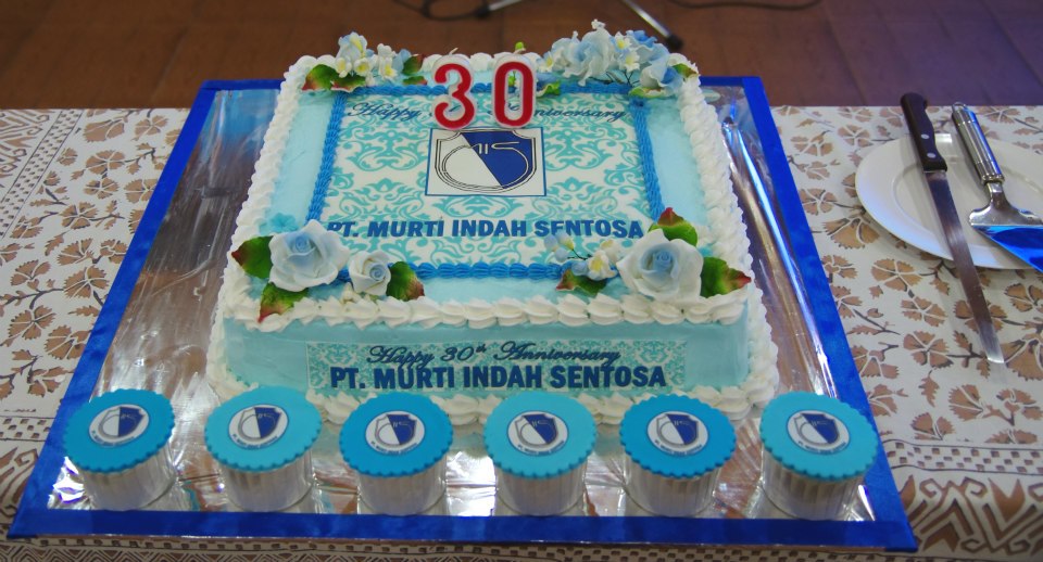 Kue Ulang Tahun Perusahaan: Kue Ulang Tahun Untuk Perusahaan