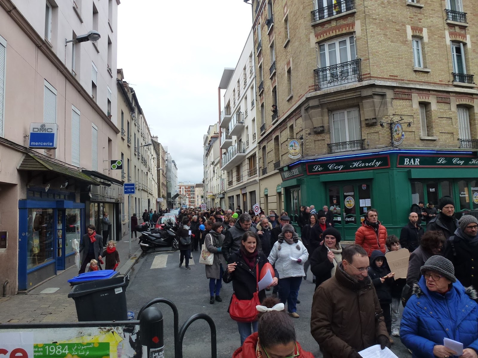 J'habite à Saint-Denis: Manifestation "contre les scooters rue de la