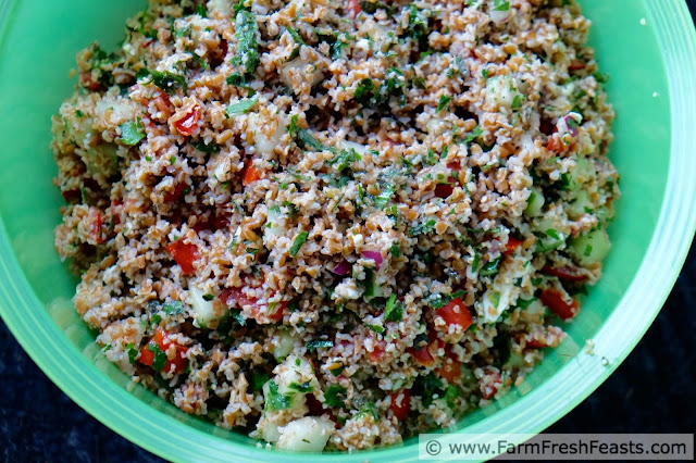 http://www.farmfreshfeasts.com/2015/08/pot-luck-tabbouleh-with-feta-and-how-to.html
